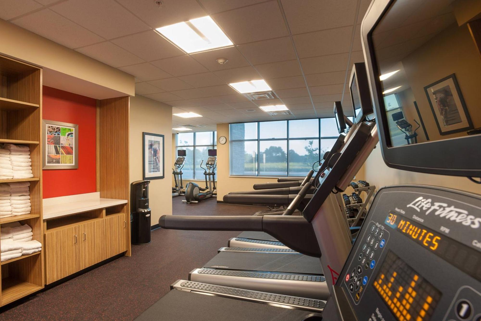 Towneplace Suites By Marriott Minneapolis Near Mall Of America ブルーミントン エクステリア 写真